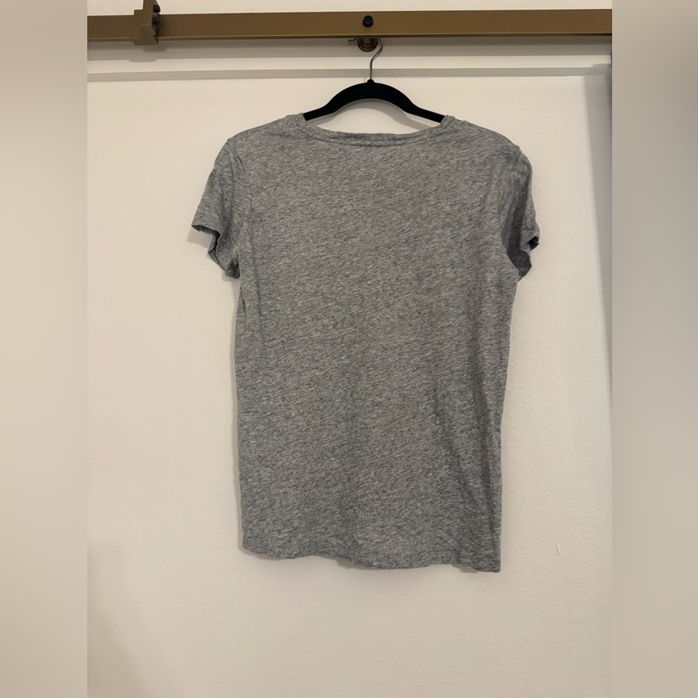 Women’s Levi's Heather Gray Cotton Tee with Red Logo - Picture 5 of 6